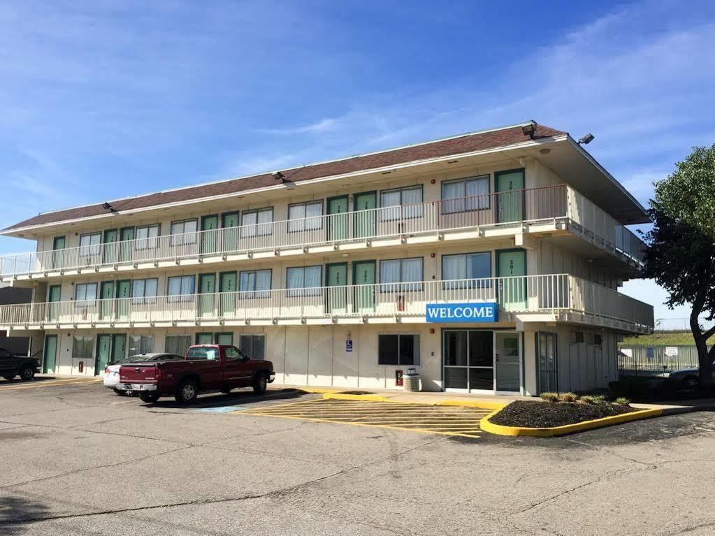 Super 8 By Wyndham Florence Ngoại thất bức ảnh