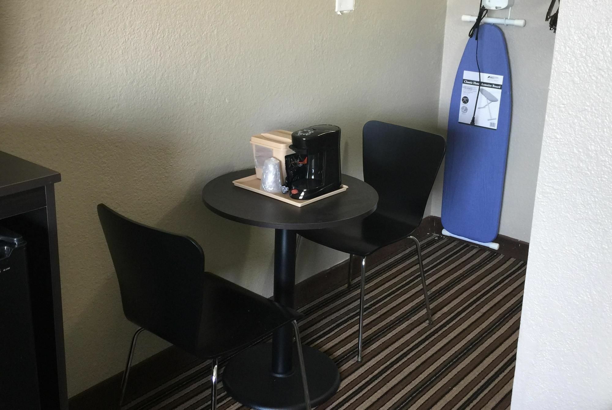 Super 8 By Wyndham Florence Ngoại thất bức ảnh